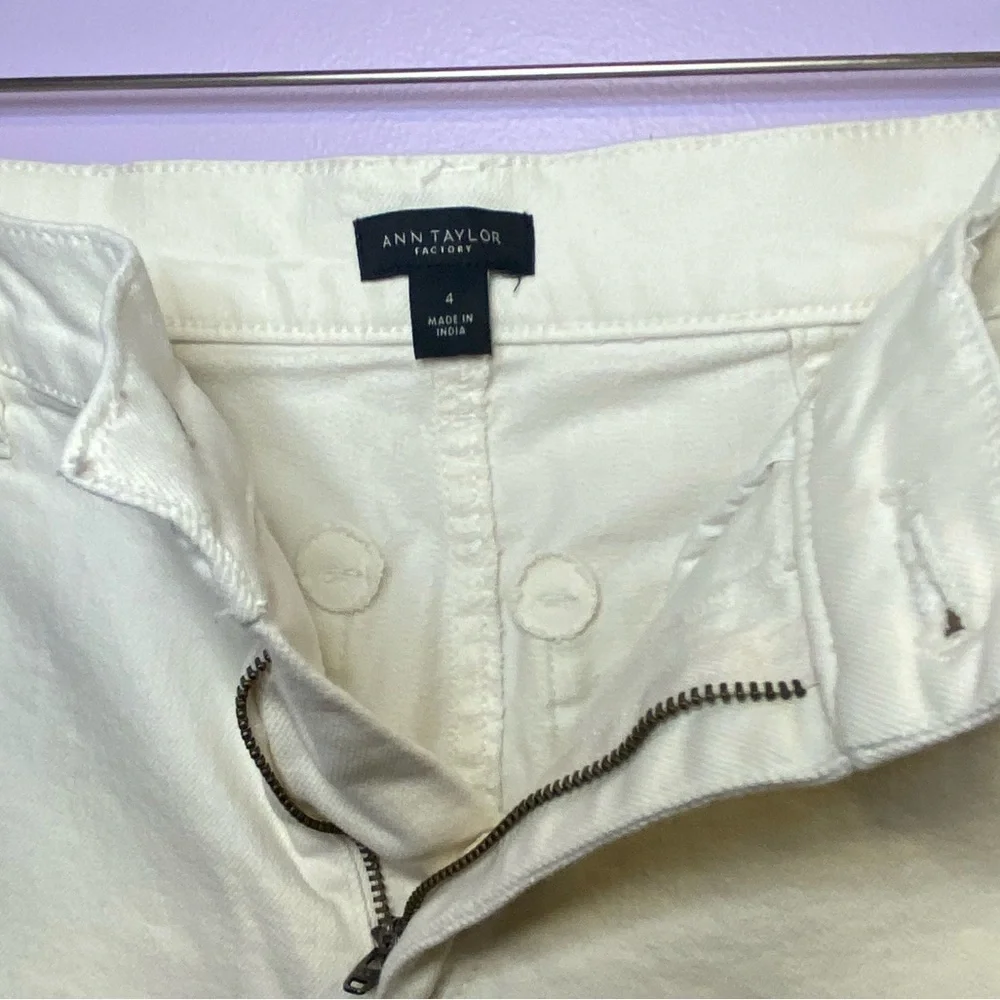 ⭐️BOGO⭐️ Ann Taylor Factory off white high-waisted, wide-leg, cropped jeans - Picture 7 of 11